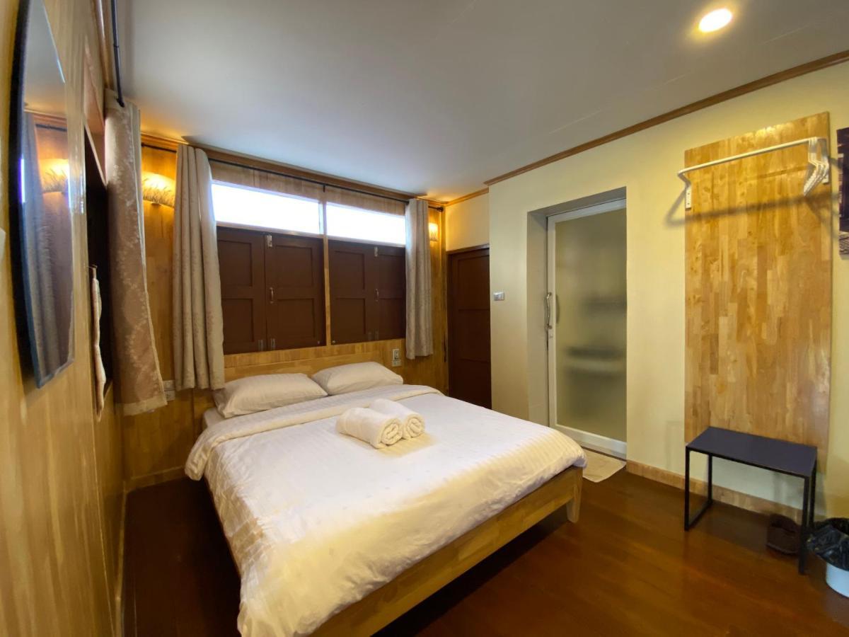Bed In Beyt Boutique Hotel Нонтхабури Экстерьер фото