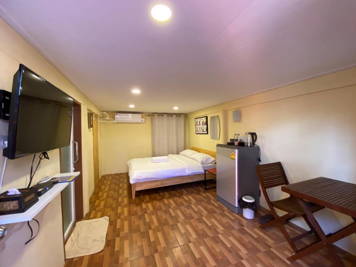 Bed In Beyt Boutique Hotel Нонтхабури Экстерьер фото